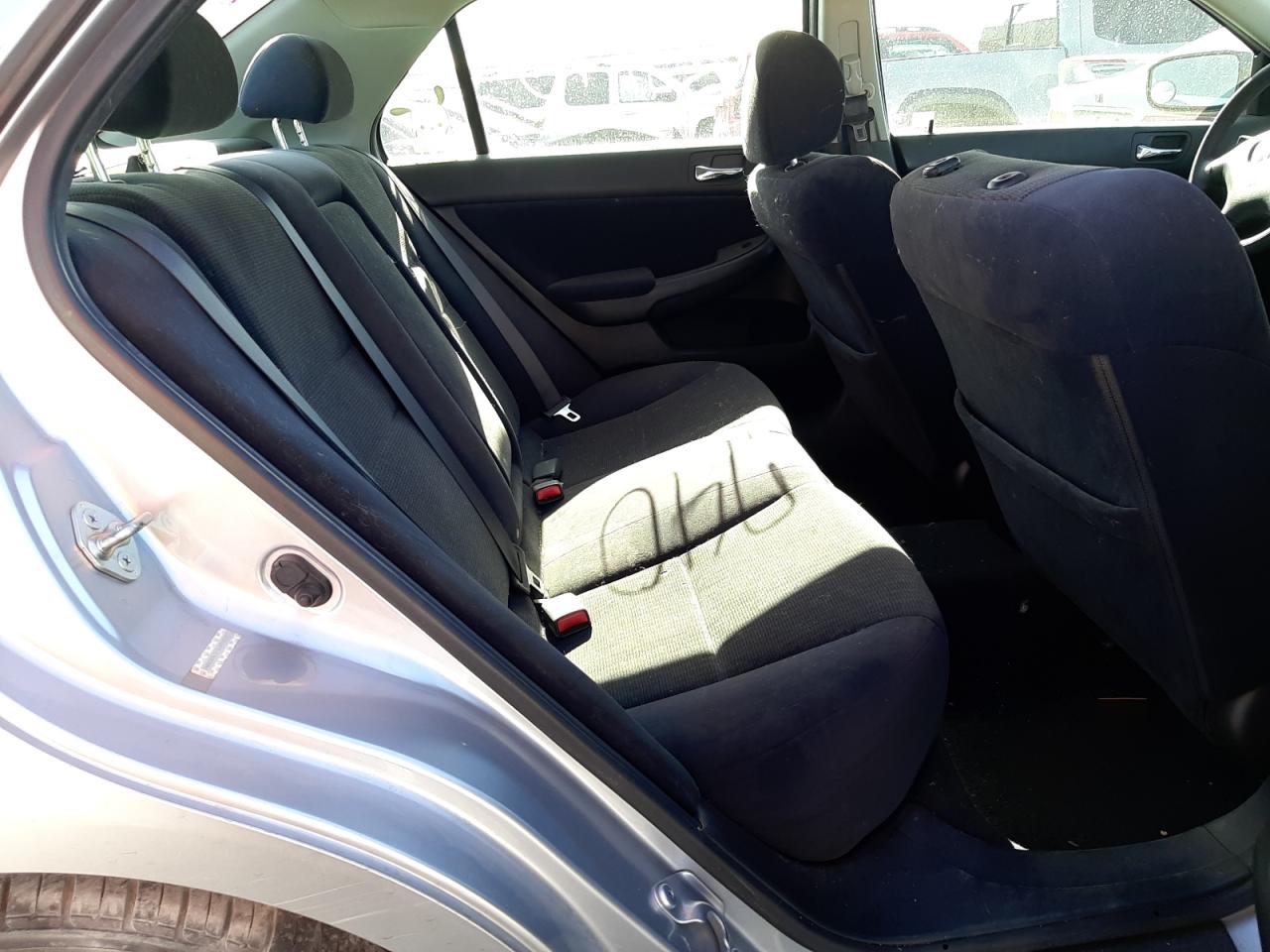 Photo 6 from auction – 2003 HONDA ACCORD LX with VIN JHMCM56323C078233