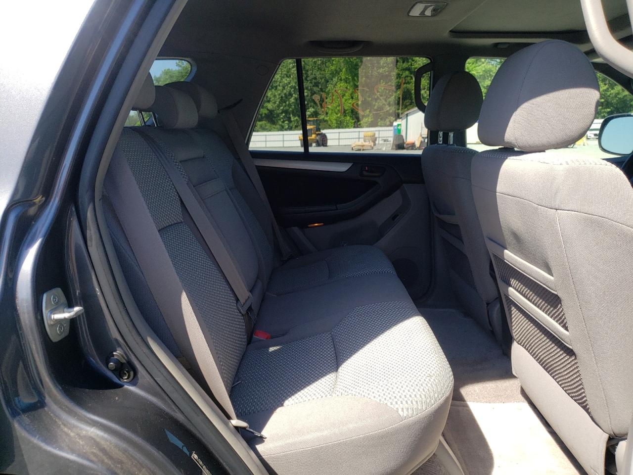 Photo 6 from auction – 2006 TOYOTA 4RUNNER SR with VIN JTEBU14RX68053242