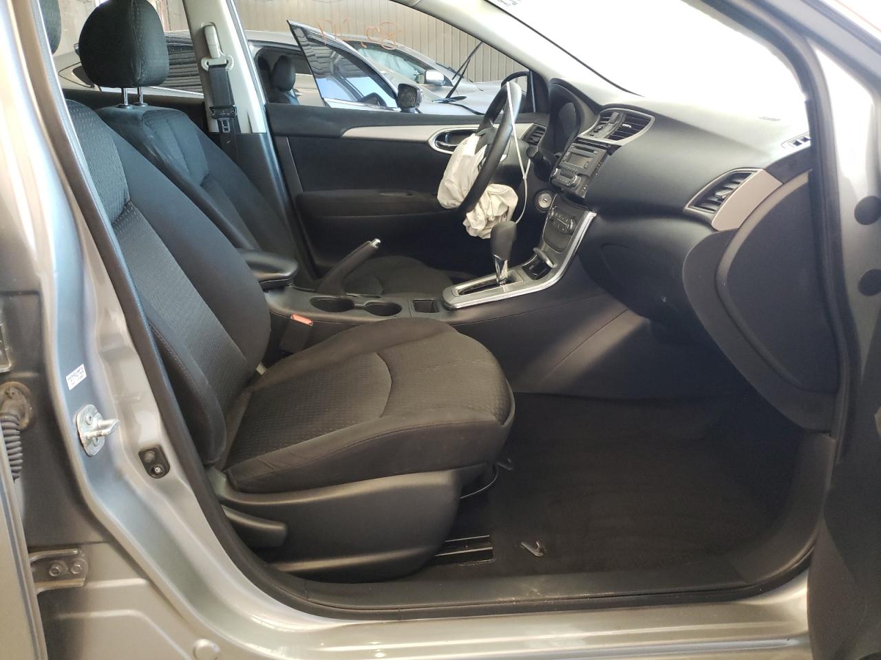 Photo 5 from auction – 2014 NISSAN SENTRA S with VIN 3N1AB7AP2EY341046