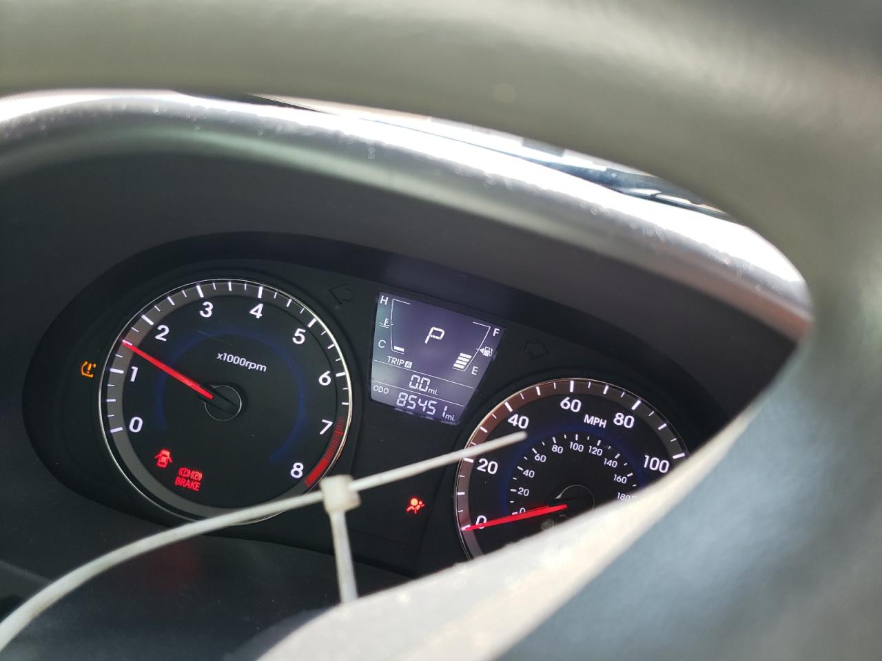 Photo 8 from auction – 2014 HYUNDAI ACCENT GLS with VIN KMHCU4AE2EU618449