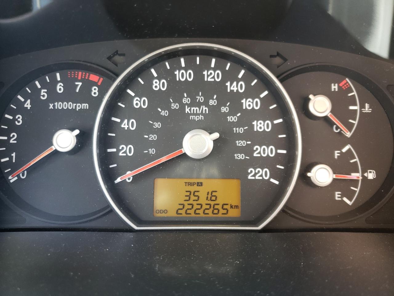Photo 8 from auction – 2009 KIA RONDO BASE with VIN KNAFG528X97279187