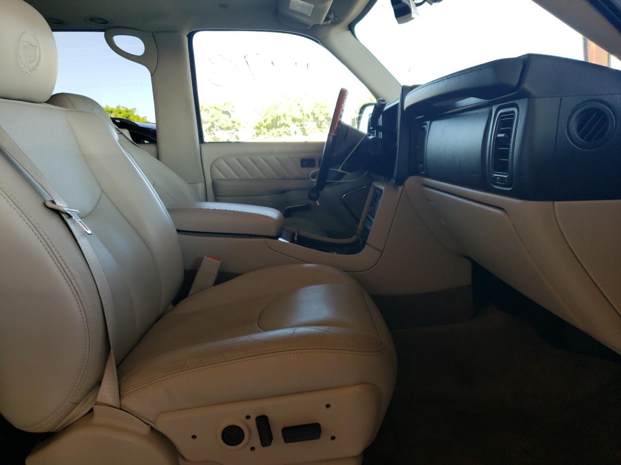 Photo 5 from auction – 2005 CADILLAC ESCALADE E with VIN 3GYFK66N75G269362