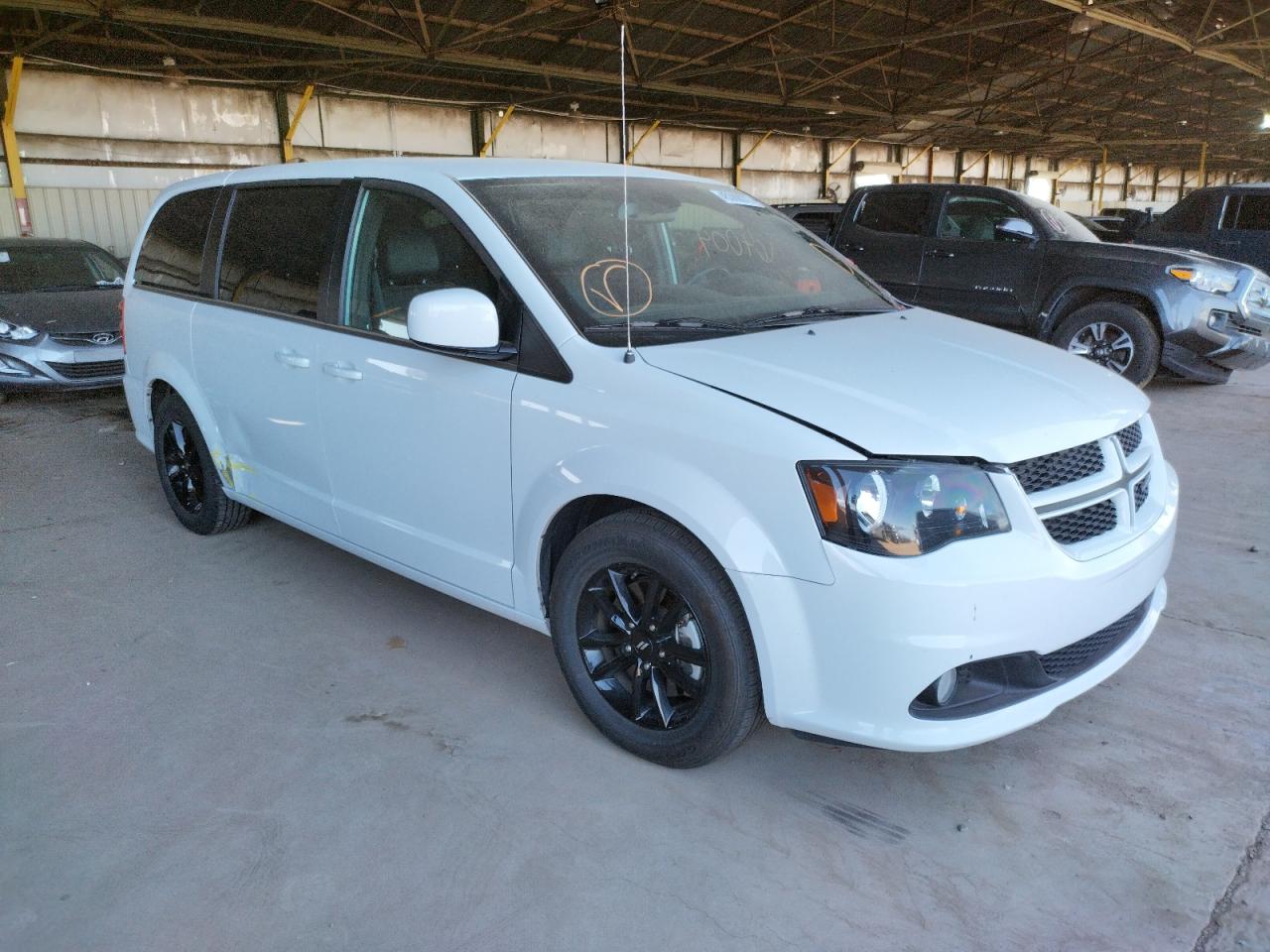DODGE GRAND CARA 2019 with VIN 2C4RDGEG5KR764638 - Photo from auction