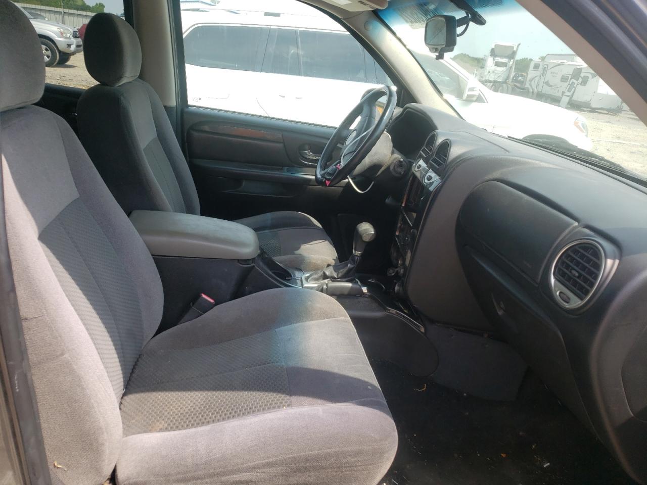 Photo 5 from auction – 2008 GMC ENVOY with VIN 1GKDS13S582185925