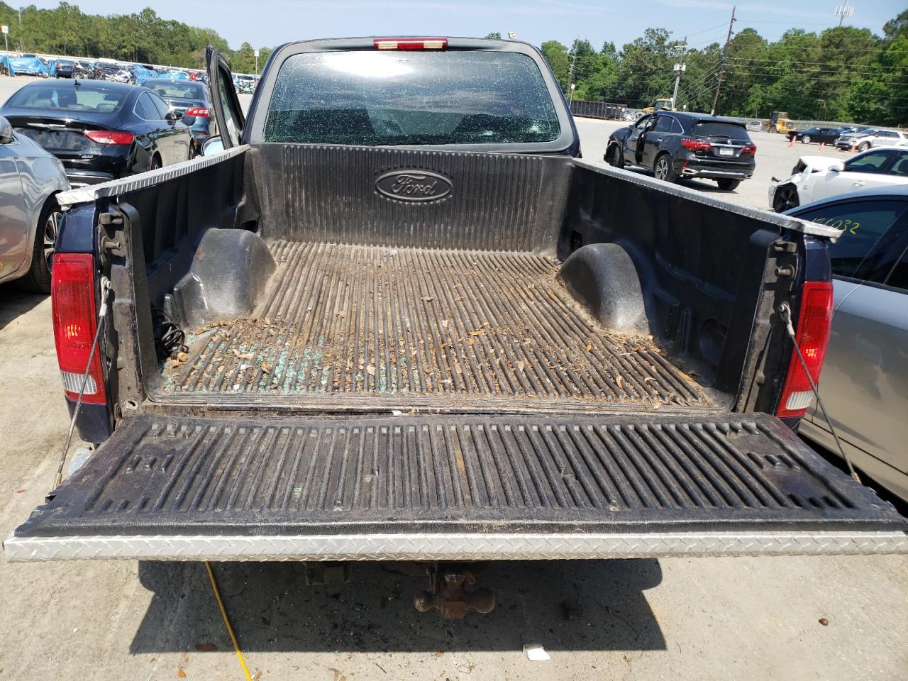 Photo 10 from auction – 2003 FORD F150 with VIN 2FTRF17W83CA38157