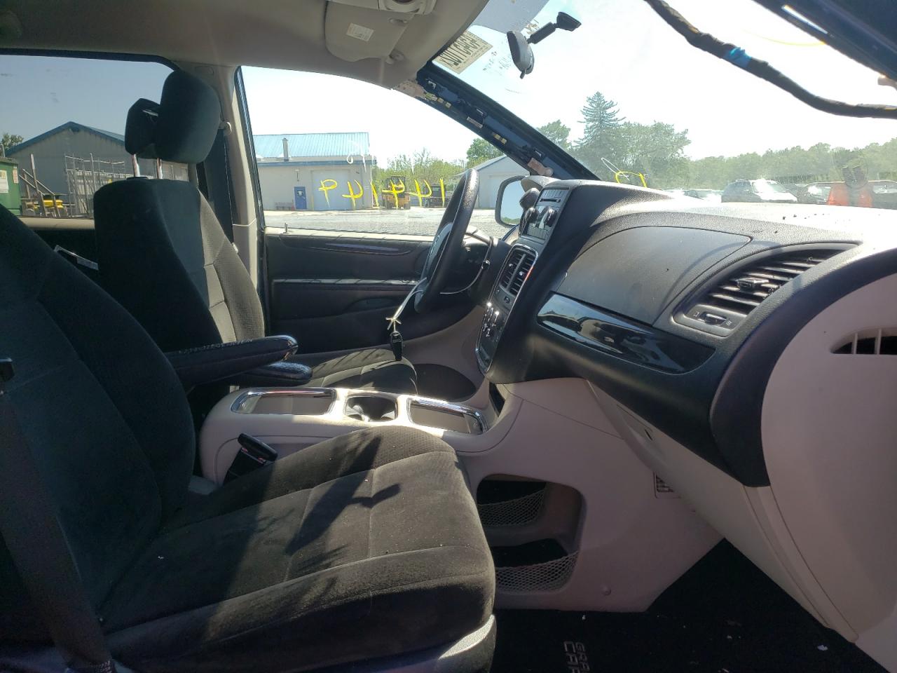 Photo 5 from auction – 2012 DODGE GRAND CARA with VIN 2C4RDGCG4CR342073