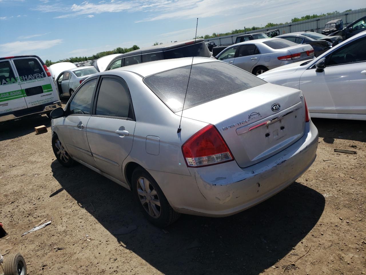 Photo 3 from auction – 2009 KIA SPECTRA EX with VIN KNAFE222795663858
