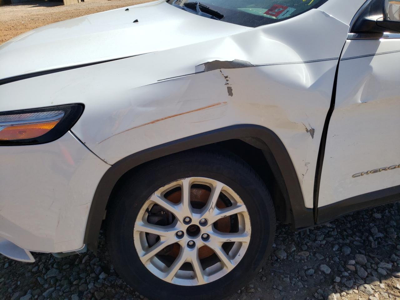 Photo 9 from auction – 2015 JEEP CHEROKEE L with VIN 1C4PJMCB2FW692025