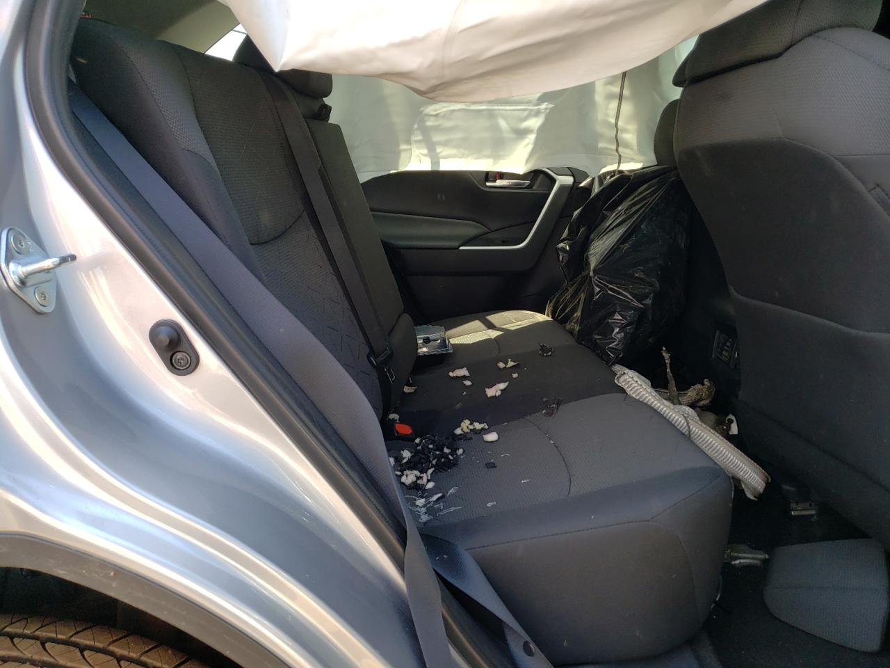 Photo 6 from auction – 2021 TOYOTA RAV4 XLE with VIN 2T3W1RFV8MC124695
