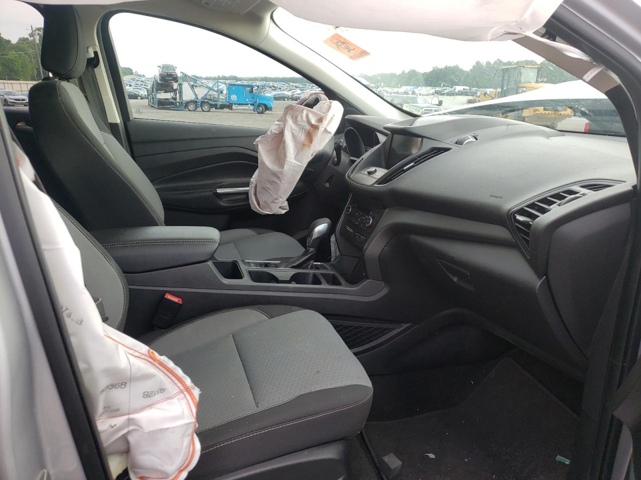Photo 5 from auction – 2019 FORD ESCAPE SE with VIN 1FMCU0GD3KUB20943