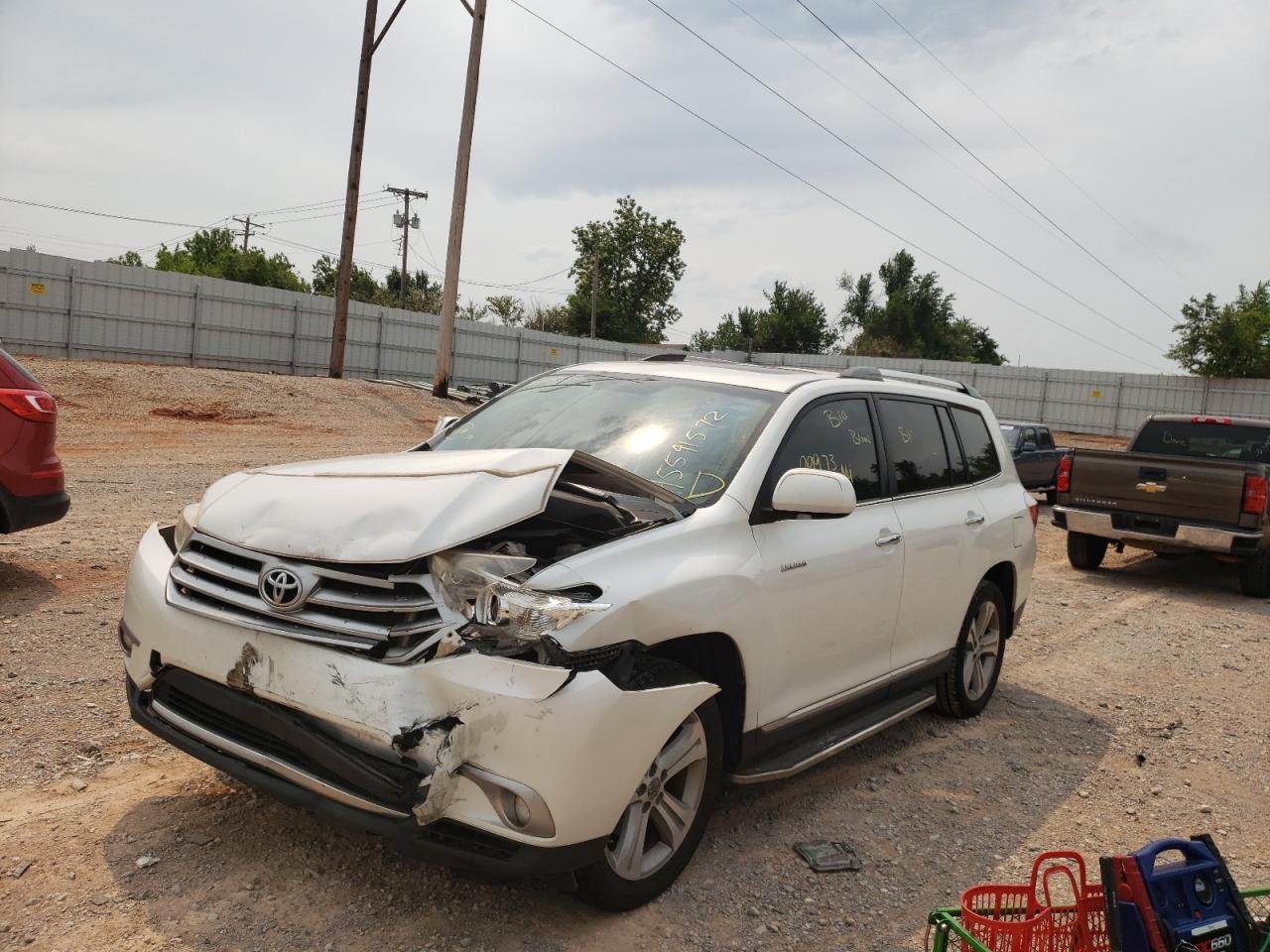 Photo 2 from auction – 2013 TOYOTA HIGHLANDER with VIN 5TDDK3EHXDS235584