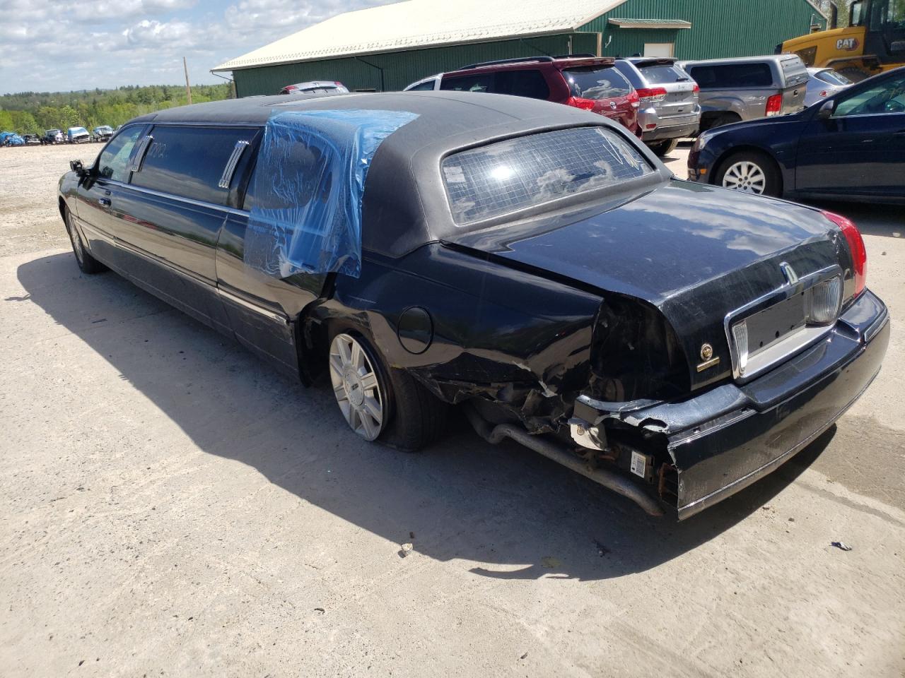 Photo 3 from auction – 2007 LINCOLN TOWN CAR E with VIN 1L1FM88W97Y635328