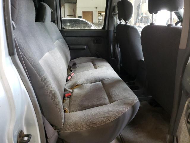 Photo 6 from auction – 2000 NISSAN FRONTIER C with VIN 1N6ED27Y6YC353772