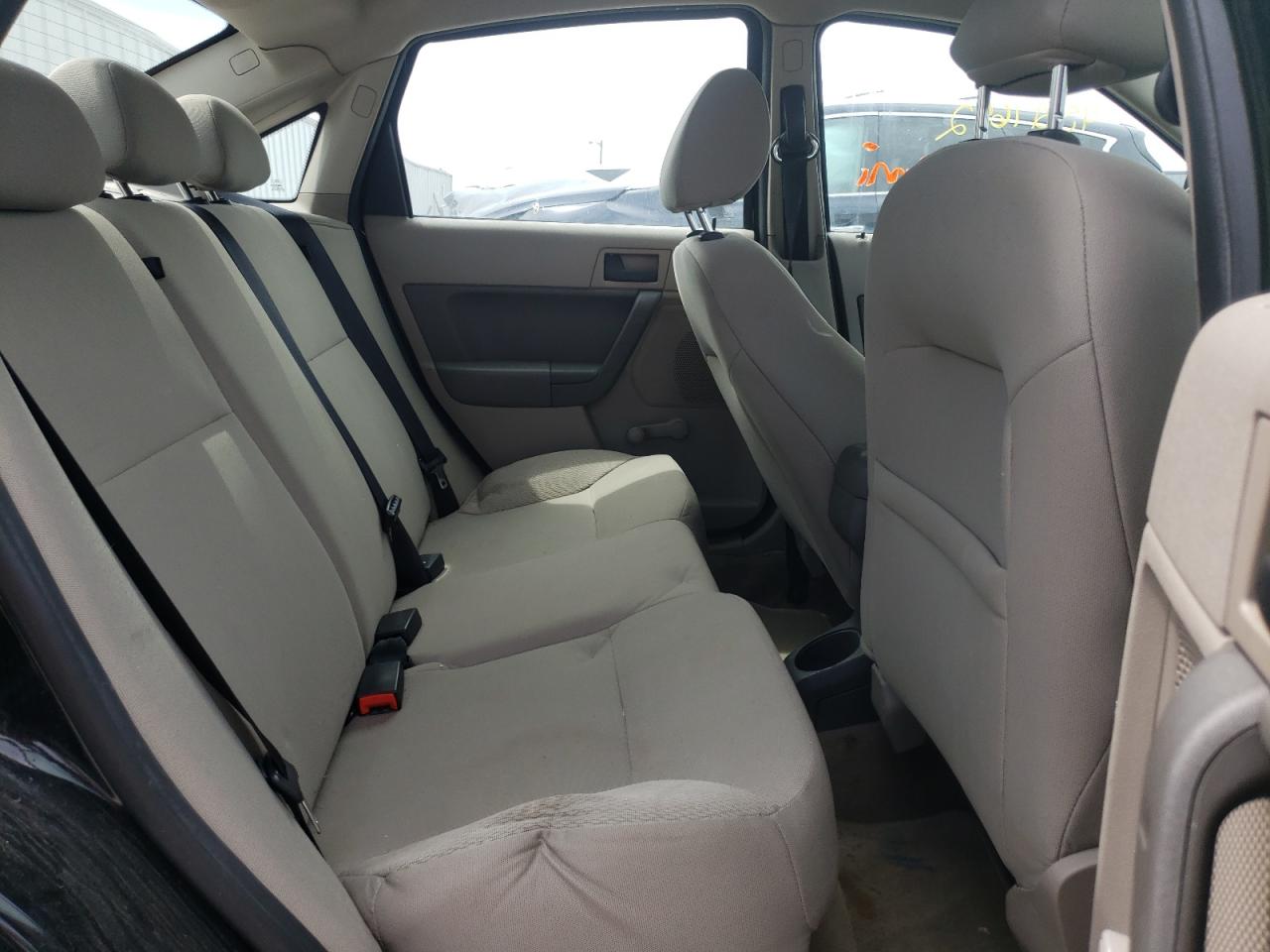 Photo 6 from auction – 2010 FORD FOCUS S with VIN 1FAHP3EN8AW248702