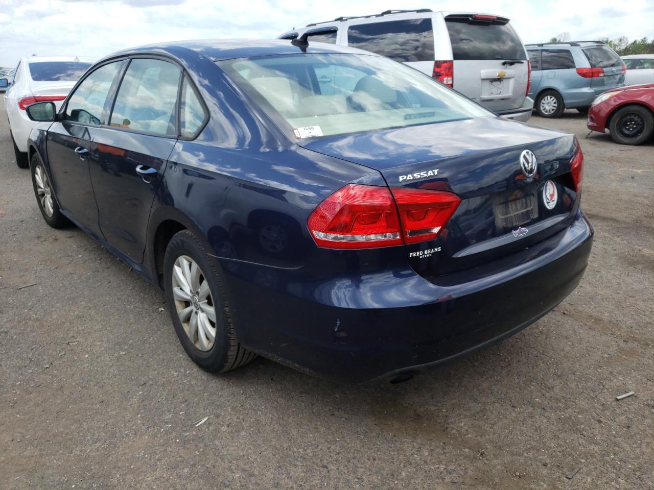 Photo 3 from auction – 2014 VOLKSWAGEN PASSAT S with VIN 1VWAP7A32EC019136