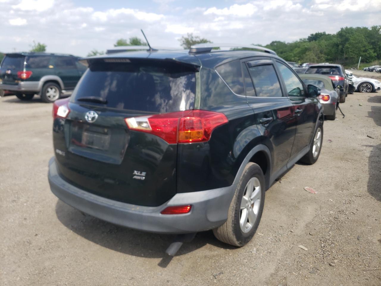 Photo 17 from auction – 2013 TOYOTA RAV4 XLE with VIN 2T3RFREV8DW010100