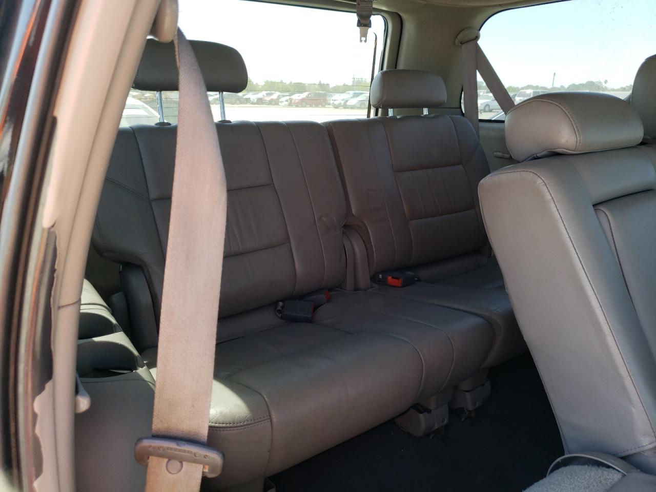 Photo 9 from auction – 2003 TOYOTA SEQUOIA LI with VIN 5TDZT38A33S171629