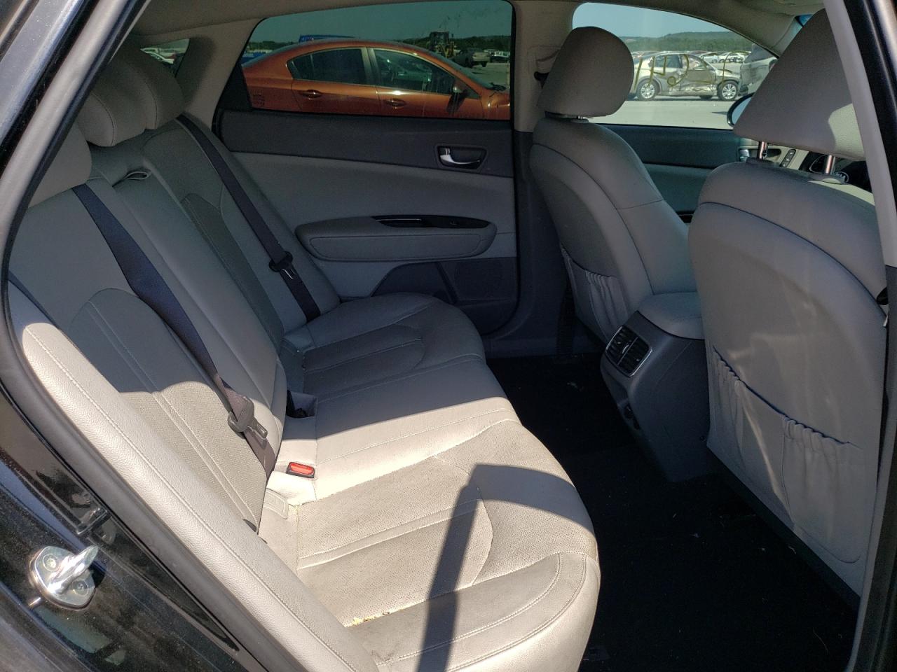 Photo 6 from auction – 2017 KIA OPTIMA PLU with VIN KNAGV4LD3H5012872