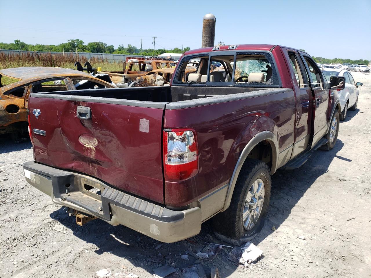 Photo 4 from auction – 2005 FORD F150 with VIN 1FTPX12585NA98231