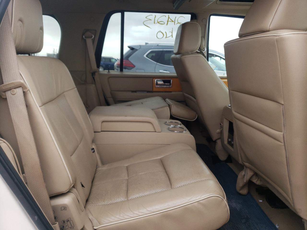 Photo 6 from auction – 2008 LINCOLN NAVIGATOR with VIN 5LMFU285X8LJ02032