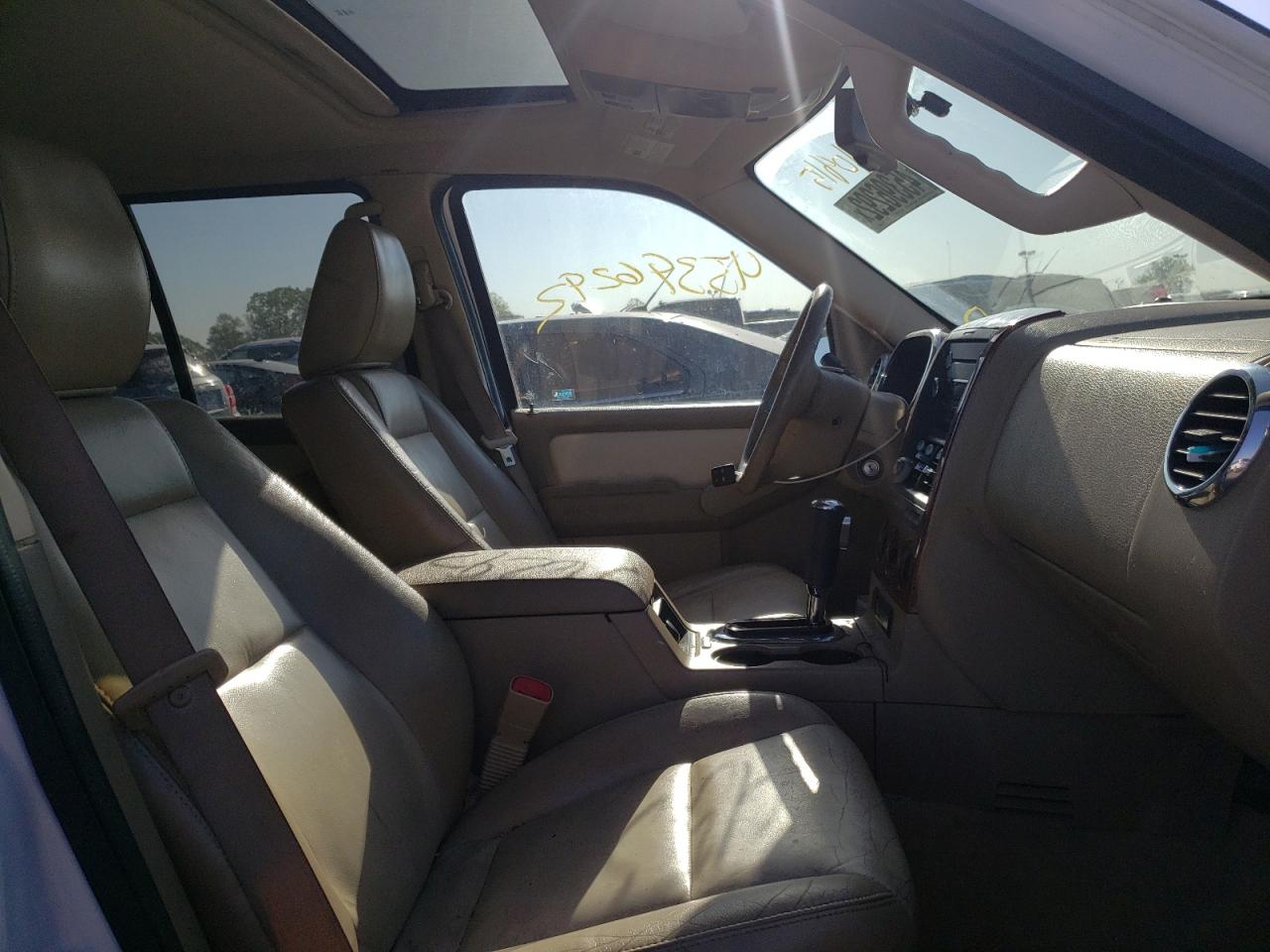 Photo 5 from auction – 2010 FORD EXPLORER E with VIN 1FMEU7EE5AUA40815