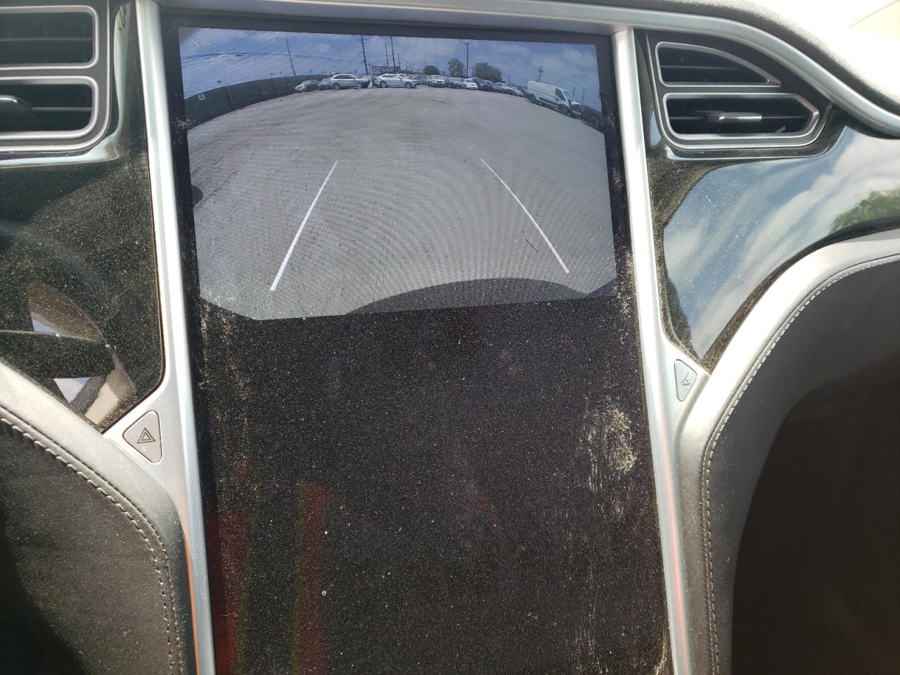 Photo 9 from auction – 2016 TESLA MODEL X with VIN 5YJXCAE25GF012145