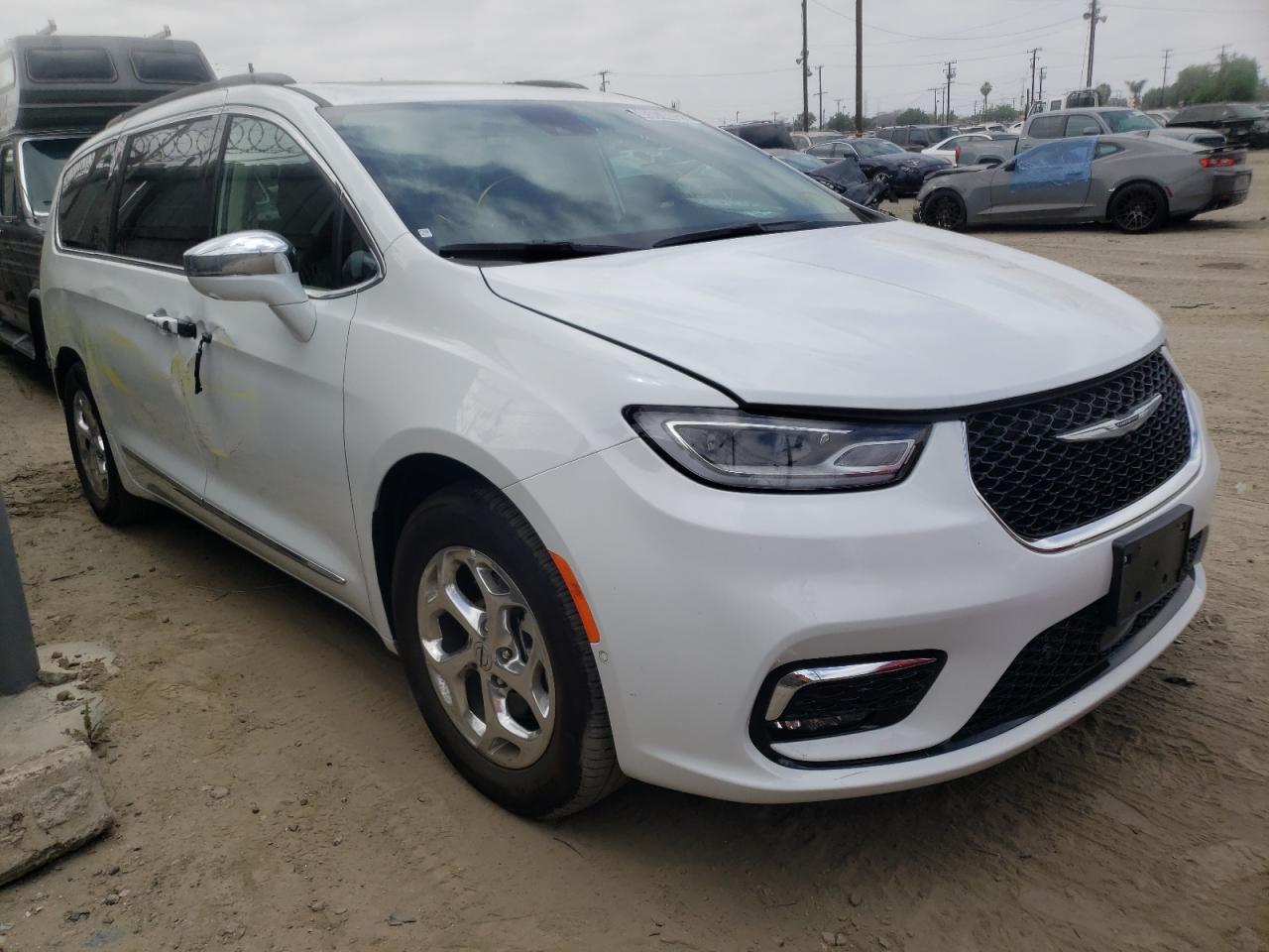 Photo 13 from auction – 2022 CHRYSLER PACIFICA L with VIN 2C4RC1GGXNR132025
