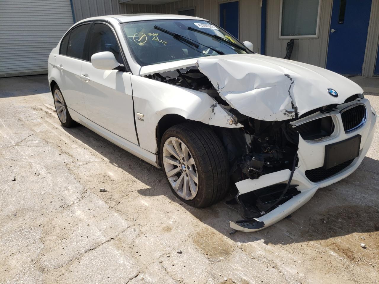 Photo 9 from auction – 2011 BMW 328 XI with VIN WBAPK7G55BNN69402