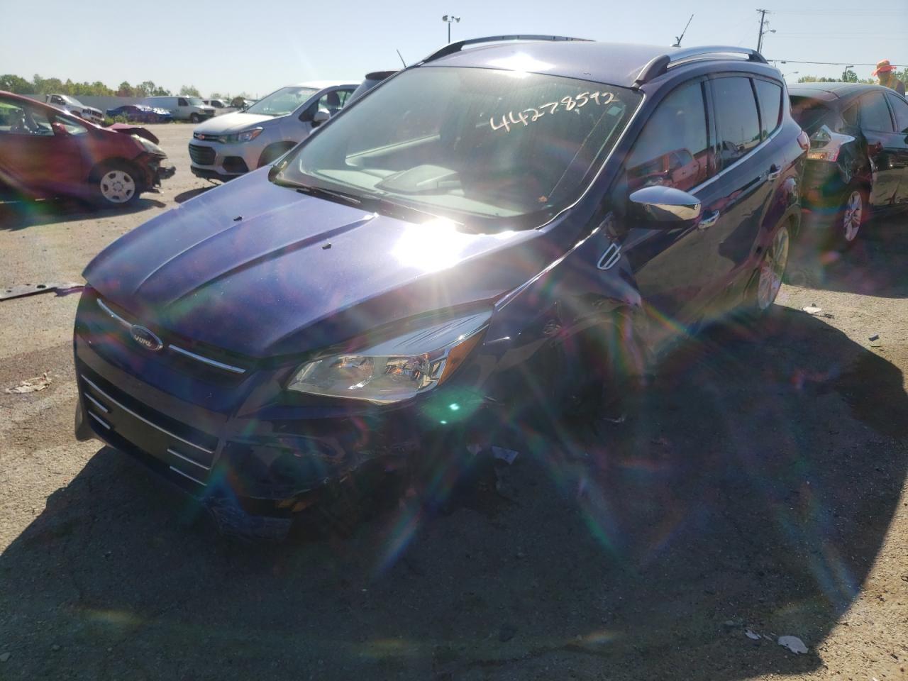 Photo 2 from auction – 2016 FORD ESCAPE SE with VIN 1FMCU0GXXGUC73627