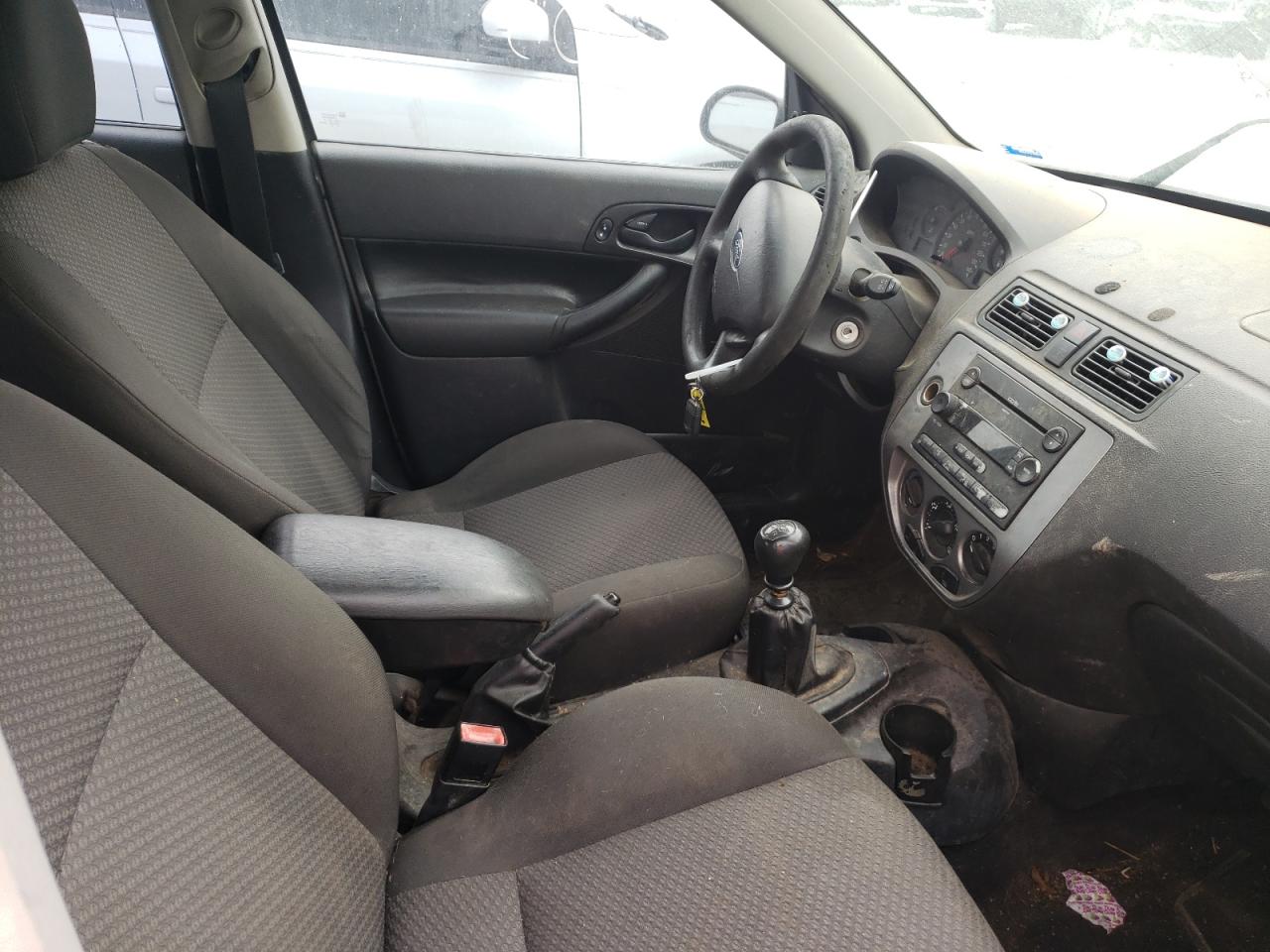 Photo 5 from auction – 2007 FORD FOCUS ZX5 with VIN 1FAHP37N07W156358