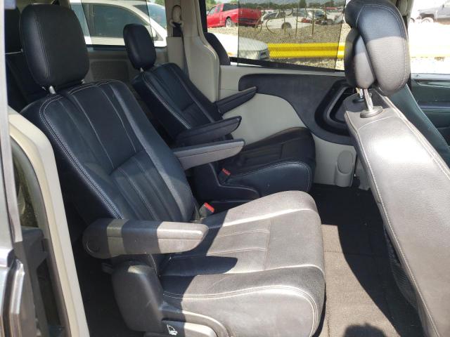 Photo 6 from auction – 2015 CHRYSLER TOWN & COU with VIN 2C4RC1BG4FR707213