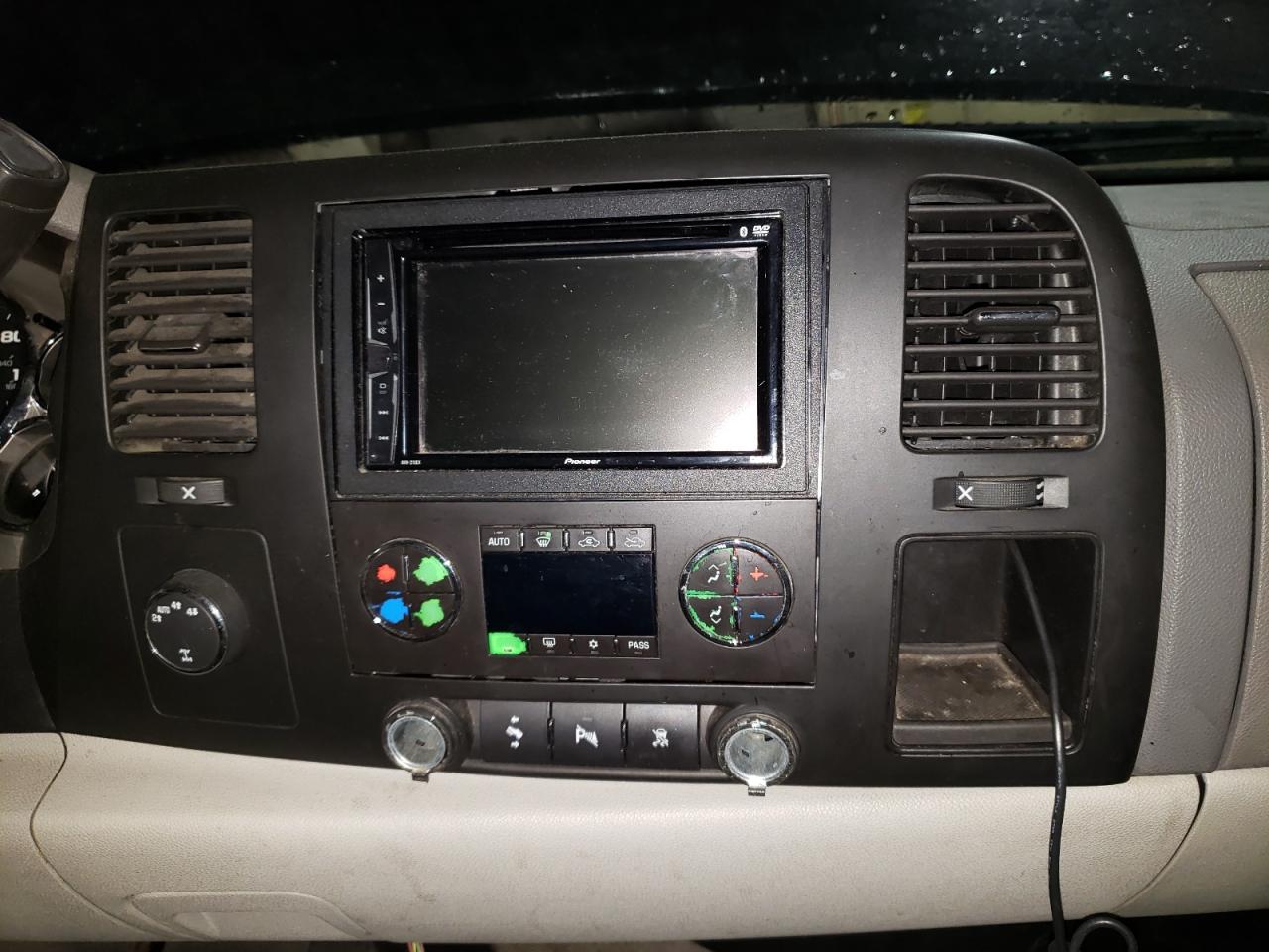 Photo 9 from auction – 2009 GMC SIERRA K15 with VIN 3GTEK23M49G234189