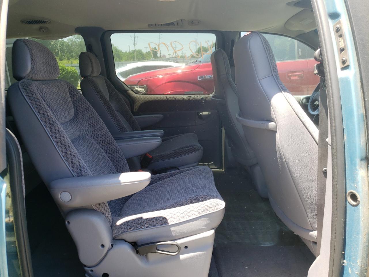 Photo 6 from auction – 1998 DODGE GRAND CARA with VIN 1B4GP44G7WB510753