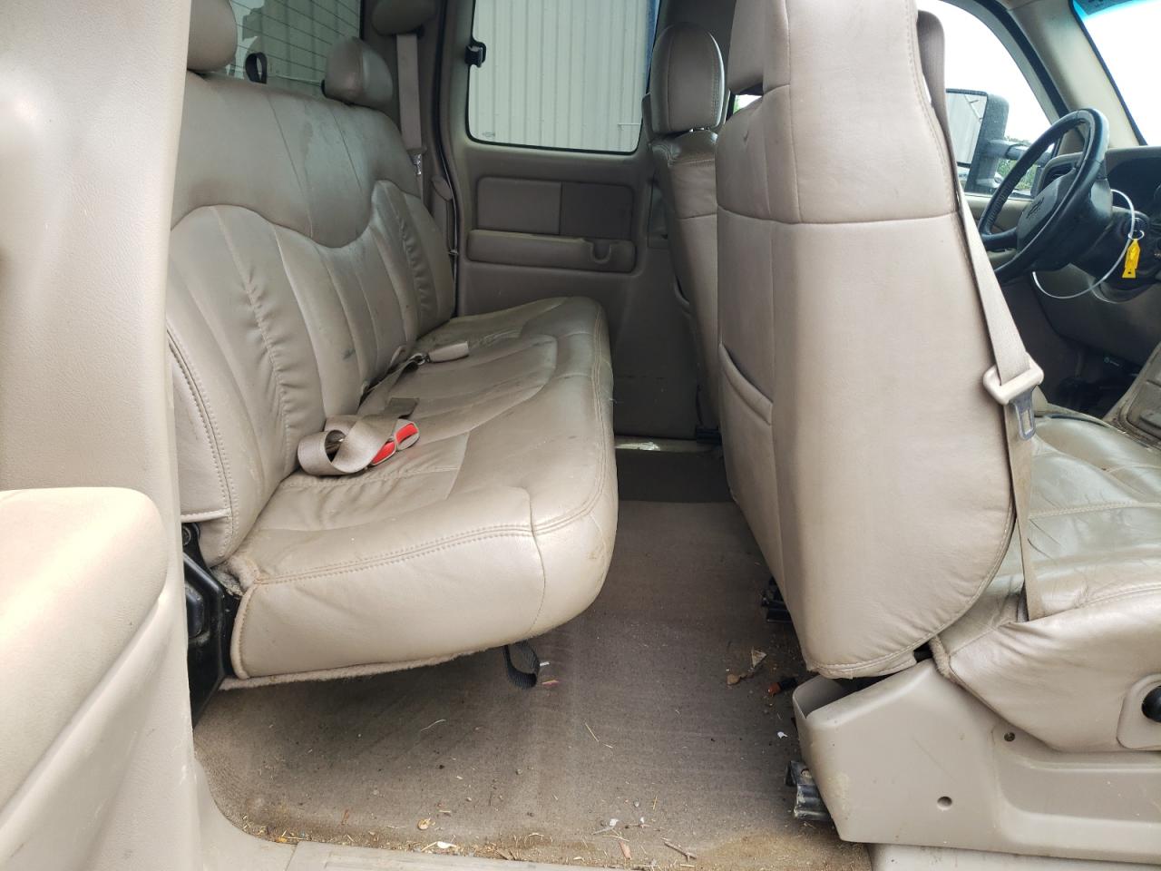 Photo 6 from auction – 2001 CHEVROLET SILVERADO with VIN 1GCHK29U91E288541
