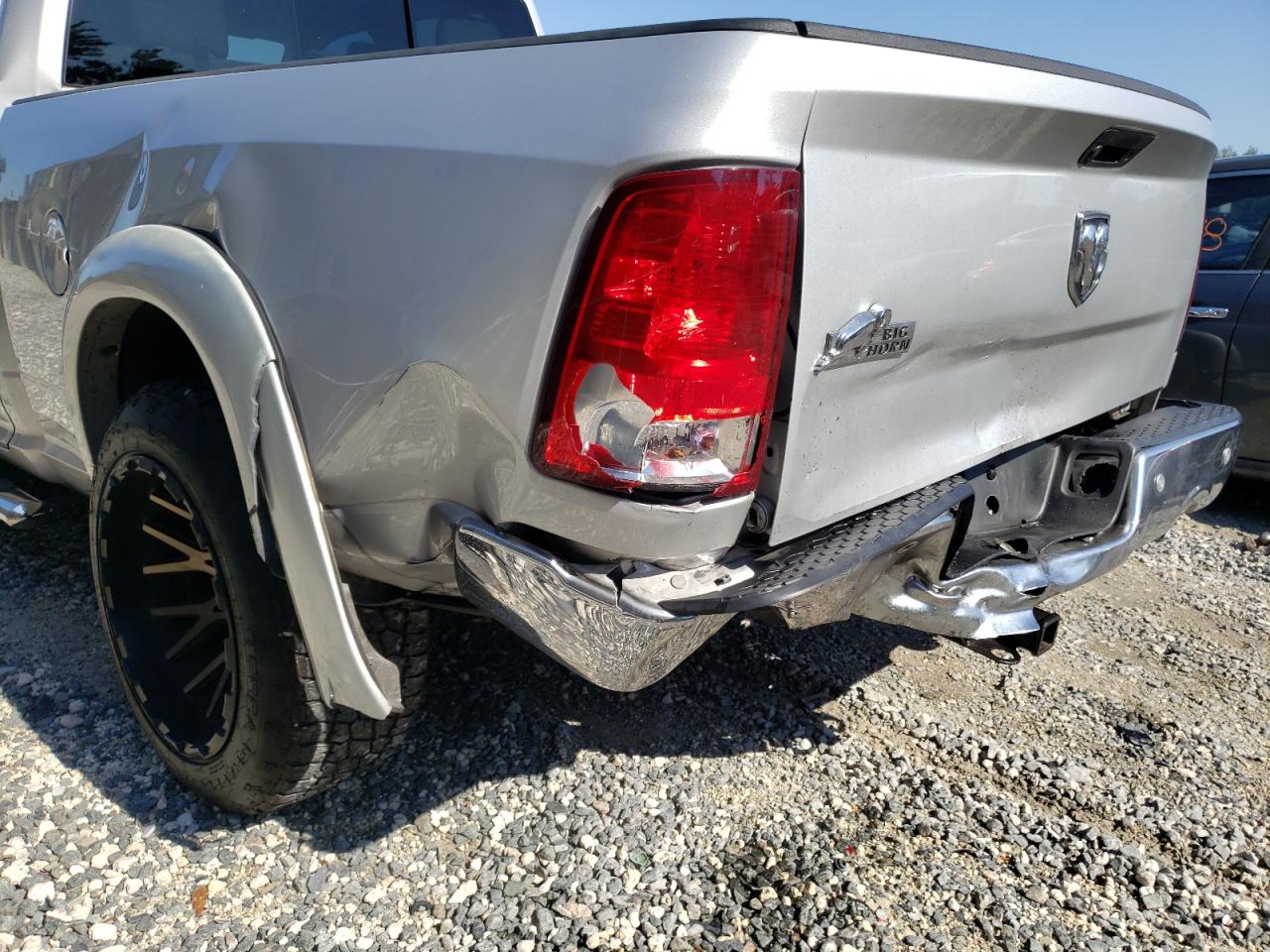 Photo 9 from auction – 2017 RAM 1500 SLT with VIN 1C6RR6GT9HS804224