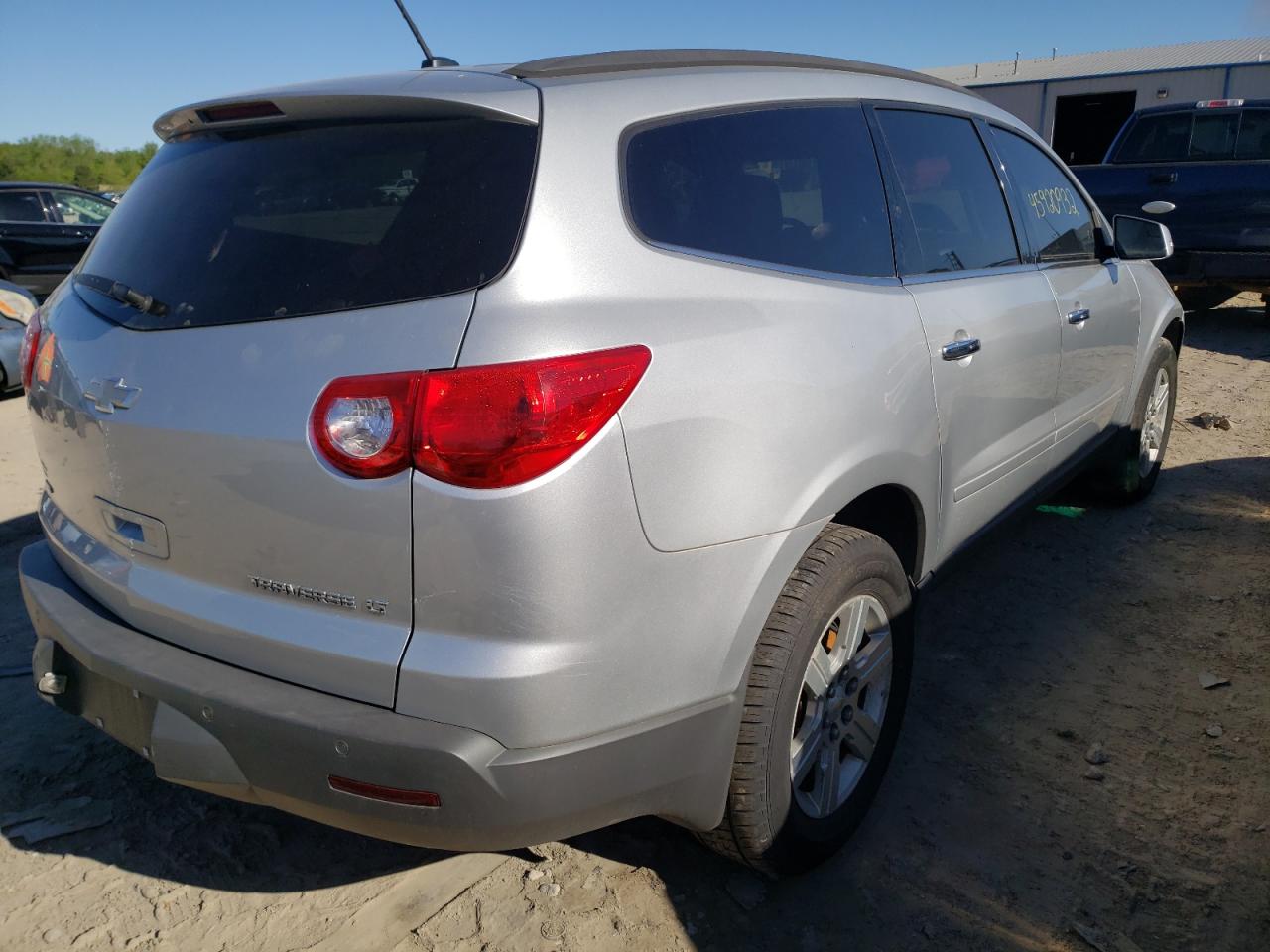 Photo 4 from auction – 2011 CHEVROLET TRAVERSE L with VIN 1GNKVGED6BJ140301