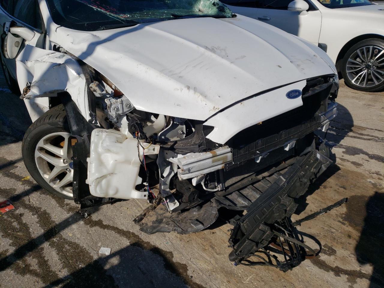 Photo 9 from auction – 2016 FORD FUSION SE with VIN 3FA6P0H73GR233619