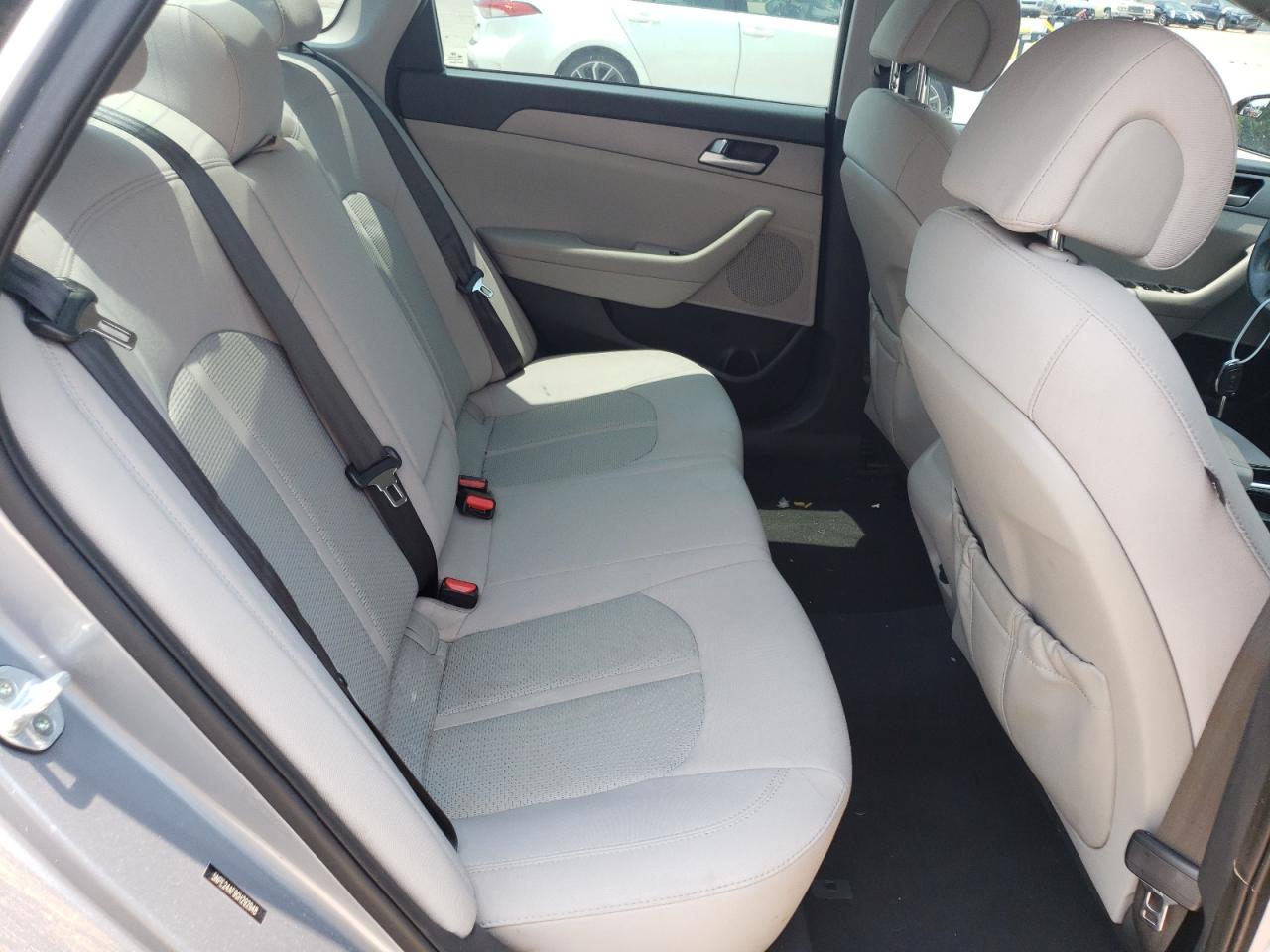 Photo 6 from auction – 2016 HYUNDAI SONATA SE with VIN 5NPE24AF9GH292948