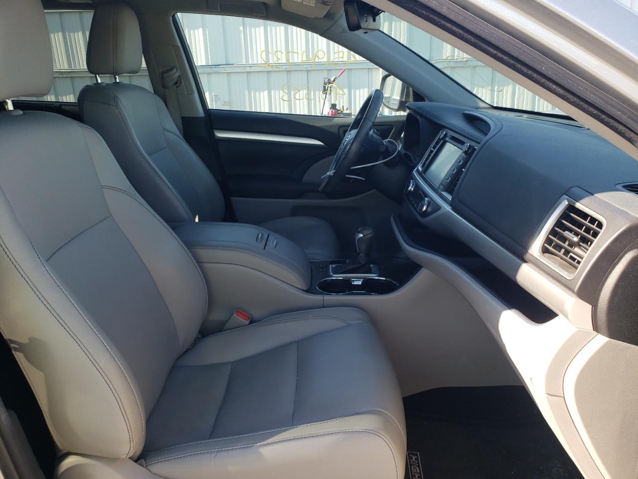 صورة رقم 5 من المزاد - 2017 TOYOTA HIGHLANDER مع VIN 5TDJZRFH8HS400800