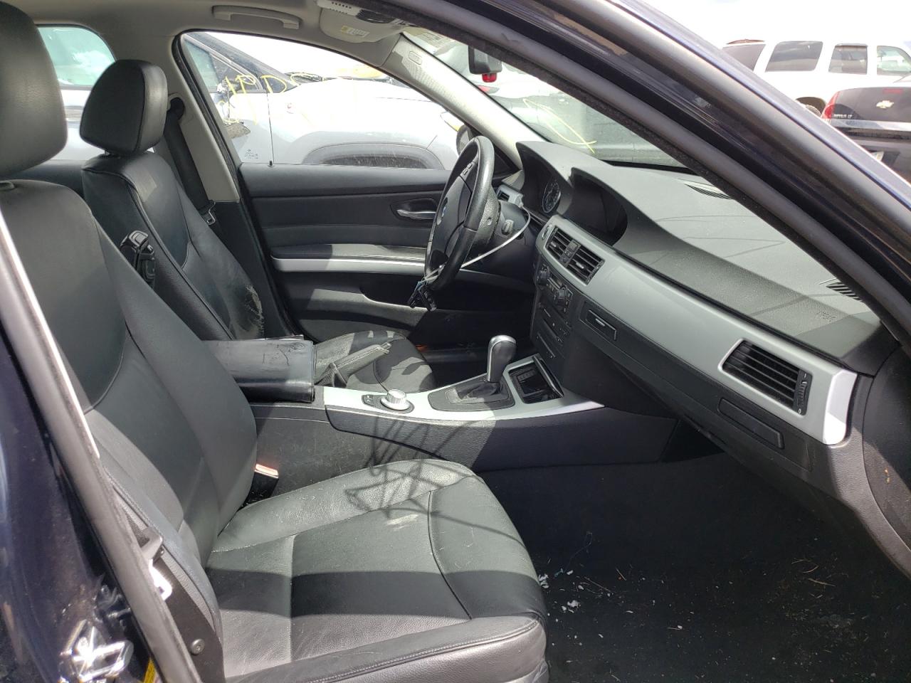 Photo 5 from auction – 2006 BMW 325 I with VIN WBAVB13596KX32070