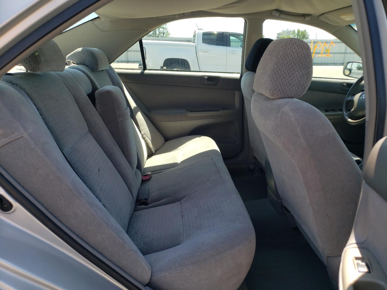 Photo 6 from auction – 2002 TOYOTA CAMRY LE with VIN 4T1BE32K32U546034