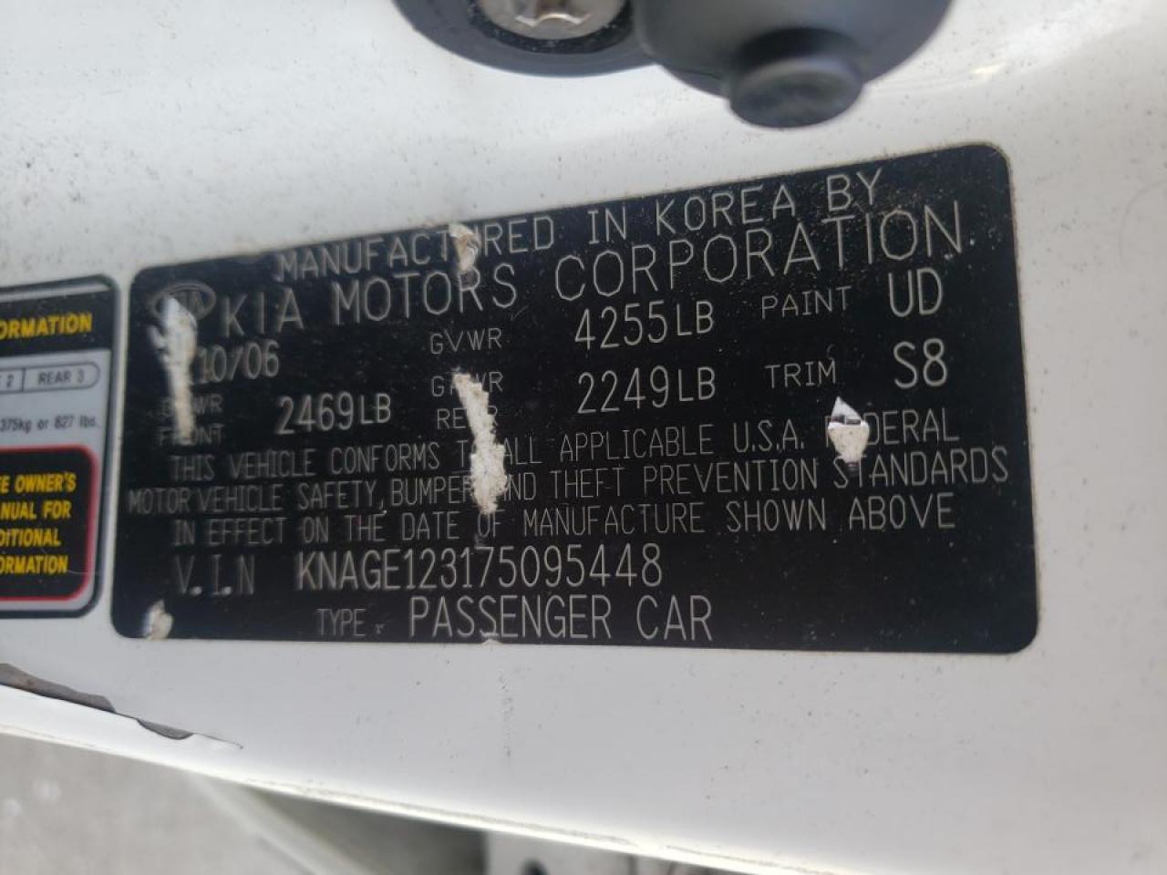 Photo 10 from auction – 2007 KIA OPTIMA LX with VIN KNAGE123175095448