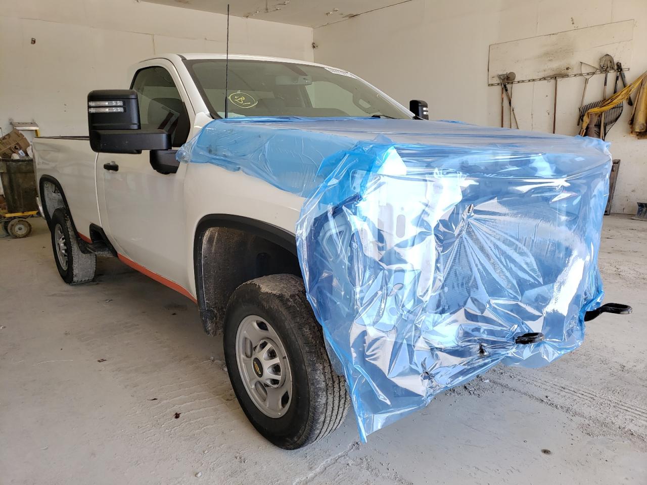 CHEVROLET SILVERADO 2020 with VIN 1GC3YLE79LF204195 - Photo from auction