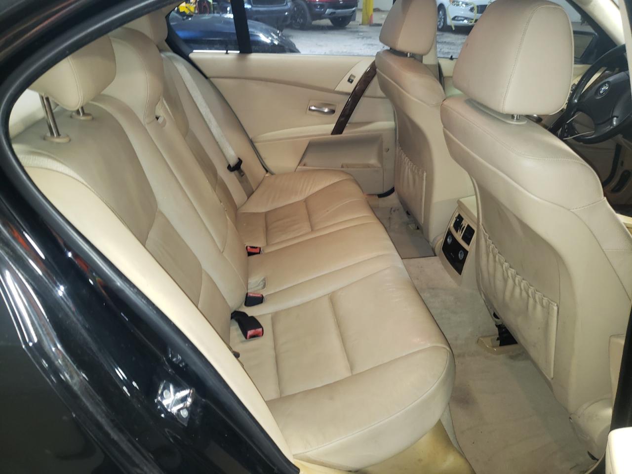 Photo 6 from auction – 2007 BMW 525 I with VIN WBANE53577CW60358