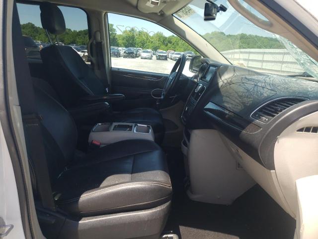 Photo 5 from auction – 2015 CHRYSLER TOWN & COU with VIN 2C4RC1BG3FR588148