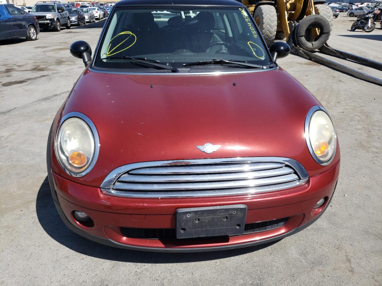Photo 9 from auction – 2007 MINI COOPER with VIN WMWMF33557TT54868