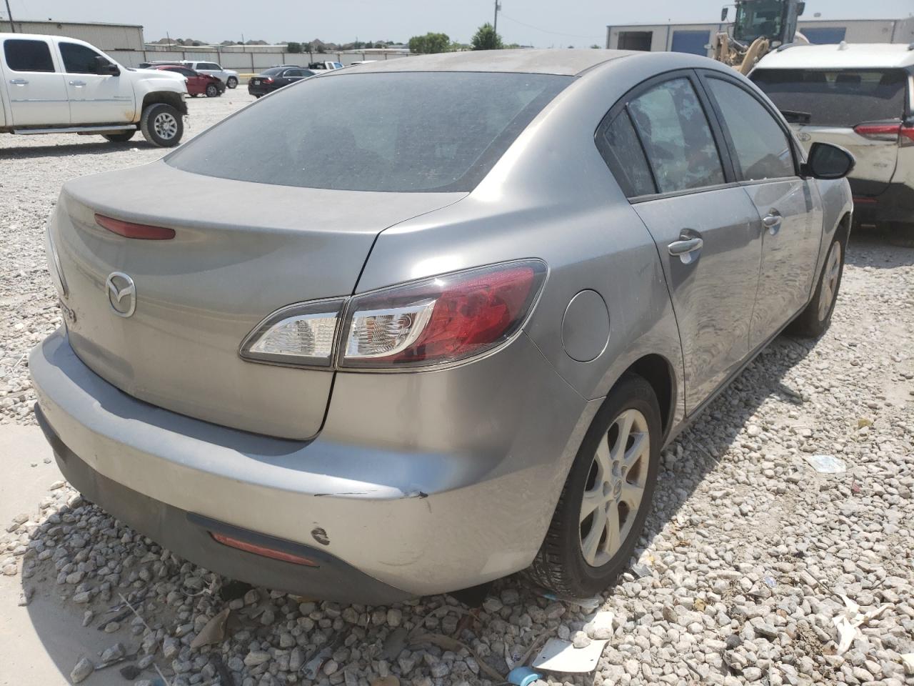 Photo 4 from auction – 2010 MAZDA 3 I with VIN JM1BL1SF0A1214411