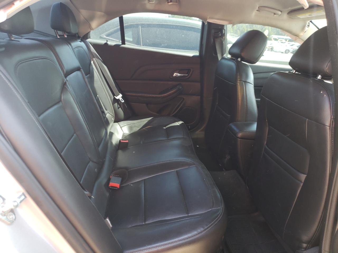 Photo 6 from auction – 2016 CHEVROLET MALIBU LIM with VIN 1G11E5SA2GF106491