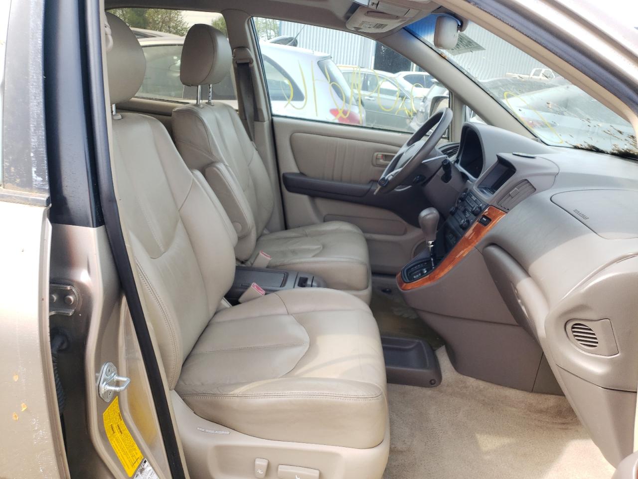 Photo 5 from auction – 2000 LEXUS RX 300 with VIN JT6HF10U2Y0126020
