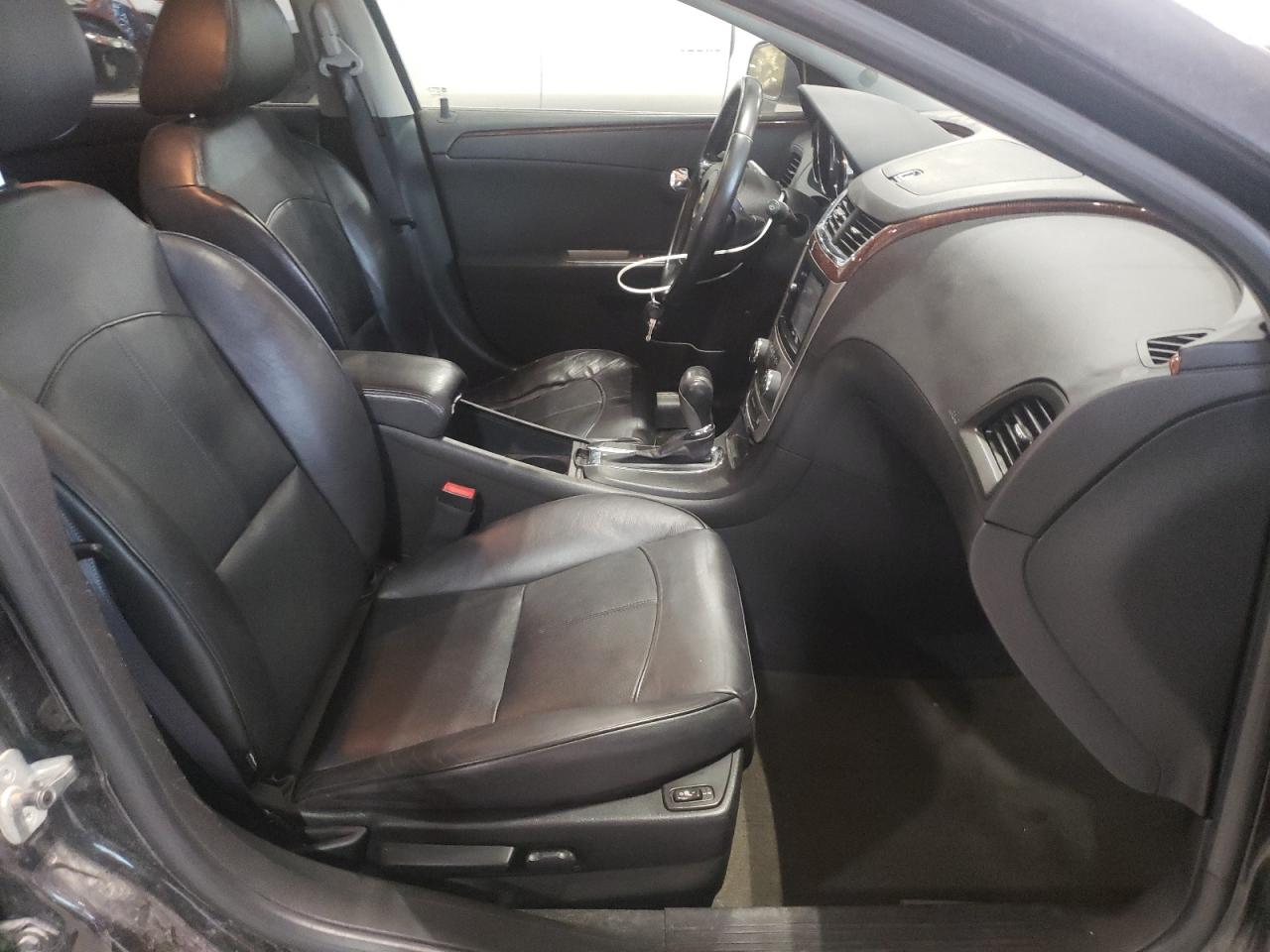 Photo 5 from auction – 2010 CHEVROLET MALIBU LTZ with VIN 1G1ZE5EB3A4134147